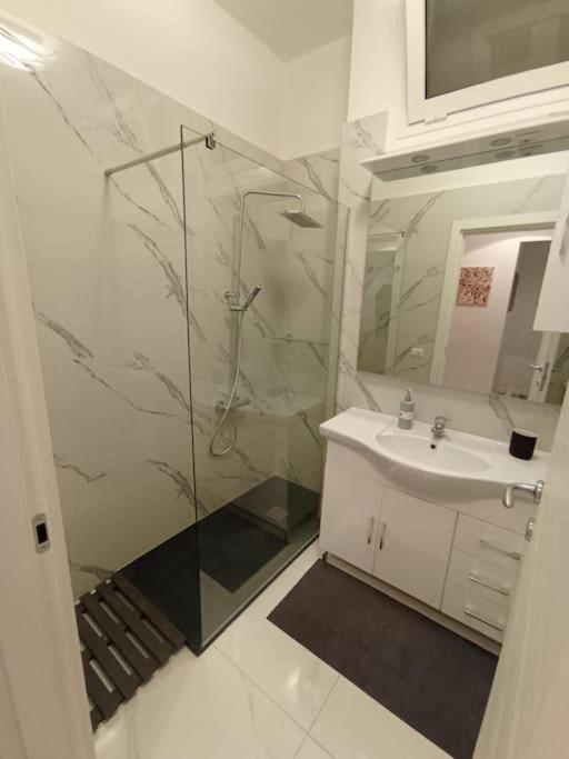 Andrea Central Apartment 바리 외부 사진